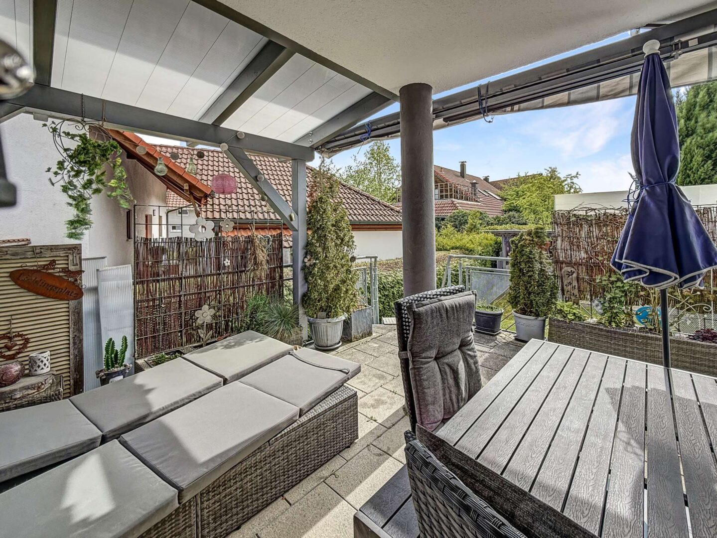 Überdachte Terrasse