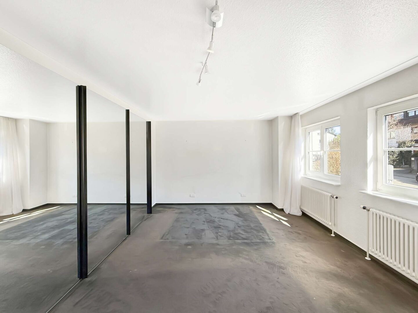 Großes Schlafzimmer