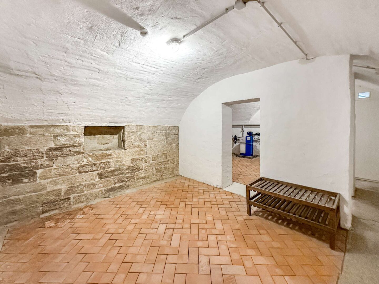 Keller