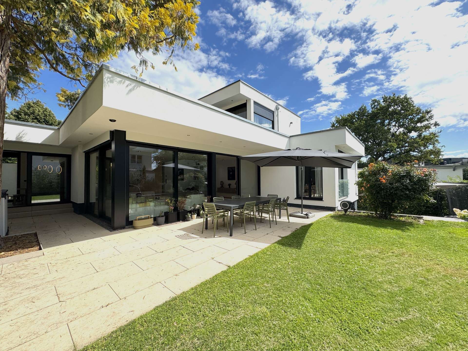 HG Villa 2