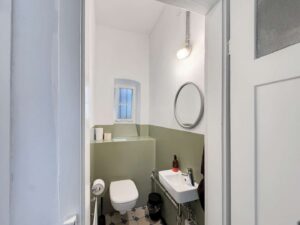 Modernisiertes Gäste WC mit Altbaucharme