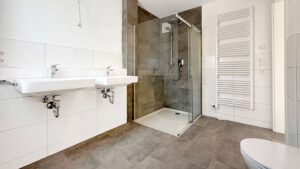 Hauptbadezimmer mit Tageslicht